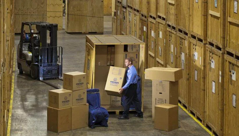 تخزين العفش في مكة