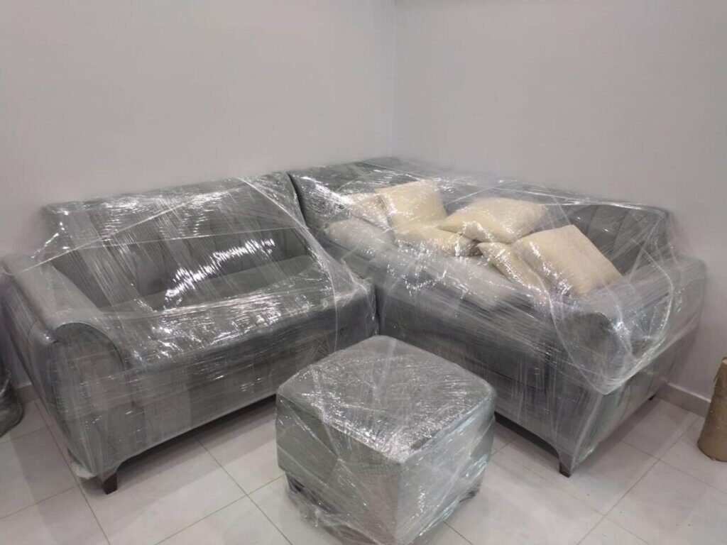 نقل عفش مع التغليف جدة: هل الباكدج أوفر؟